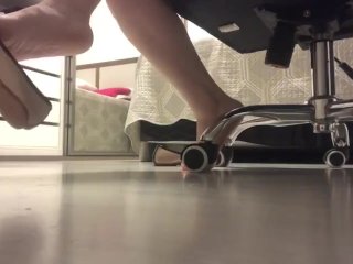 @tici_feet tici feet dangling my flat - spy view (preview)