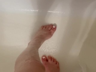 Cleaning my STINKY FEET