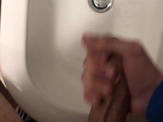 HUGE CUMSHOT FROM A TEEN AFTER 2 HOURS OF MASTURBATION