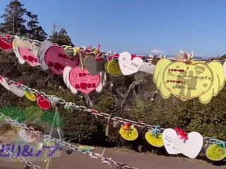 観光地でおっぱいを露出する美人日本人女性 Vol.5