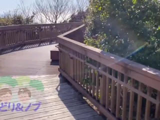 観光地でおっぱいを露出する美人日本人女性 Vol.5