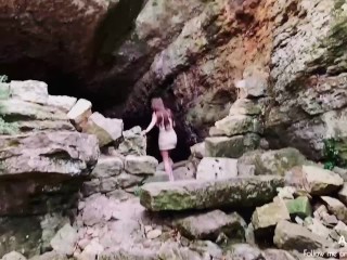 J’explore la nature avec vous en vidéo Et on BAISE en PUBLIC dans UNE GROTTE! - ALLICE STORIE’s Ep.2