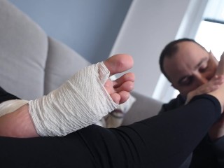 Friend's sensual foot and back massage (BIG feet, foot worship, foot teasing, hurt ankle, sexy toes)