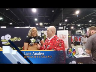 Lana Analise with Jiggy Jaguar Exxxotica Expo 2022 Chicago Il