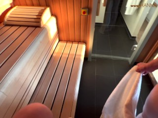 Fremdes FICKDATE in der Sauna