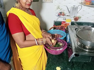 Owner Rough Fucking Maid Girl Who Cooking Food In Kitchen Porn In Hindi Voice