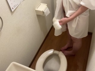 清楚系女子の限界我慢おもらし-トイレに入ると急変し立ちション