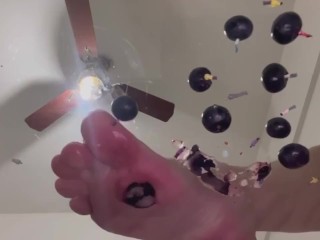 Giantess crushing grapes and tinys with her feet (under glass)