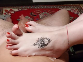 footjob solesjob in red toes tattoo feet, on the sofa , cum on feet💦💦