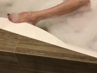 Take a bath with Goddess Mary! Link to other clips on my twitter