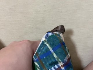 大学生の緑チェック柄ノンワイヤーブラジャーに大量ぶっかけ