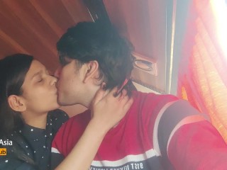 Stranger Traveller Girl Seduces Me In the Bus & I finishes Fucking Her In My hotel Room