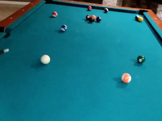 voy a una clase de pool pero resulta que era un plan de mi jefe para garcharme todita en la mesa