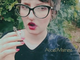 Quickly smoking in nature, so that my slut ate the ash from the cigarette as soon as possible