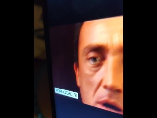 Bambole guardano un film porno