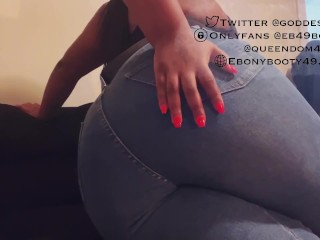 Ebony rips Big bubbly farts in tight jeans