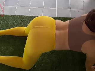 Regina Noir. Yoga in yellow tights doing yoga in the gym. A girl without panties is doing yoga. Full