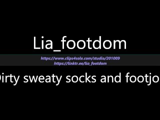 Lia - Sweaty Sockjob ! Wet dirty socks