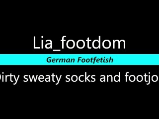 Lia - Sweaty Sockjob ! Wet dirty socks