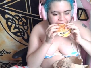 EATING A BURGER AND BURPING MUKBANG