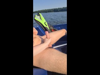 RISKY PUBLIC HANDJOB WITH A STRANGER IN A BOAT ON THE NETHERLANDS BUSY LAKE! (Full Video)