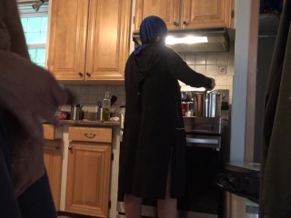 BIG DICK FLASH FOR IRANIAN HIJAB STEPMOM - جنس نامادری ایرانی