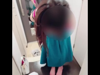 【個人撮影】帰ってきた彼女の服を玄関で即脱がして全裸に♡ Japanese amateur hentai