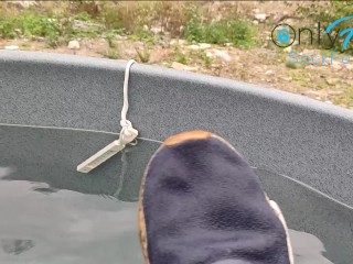 18 yo Playing with gym clothes in the pool 😝👟 Wet sneakers and tight wetlook leggings