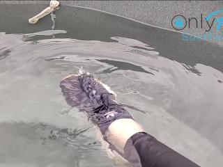 18 yo Playing with gym clothes in the pool 😝👟 Wet sneakers and tight wetlook leggings