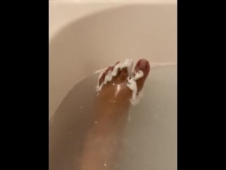 I pour soap on my chubby toes in the bath