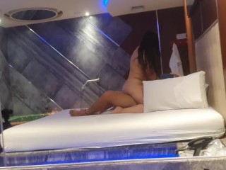 Mi Hermanastra & Su Mejor Amiga Aceptan Tener Sexo Sin Condon en Medellin Colombia