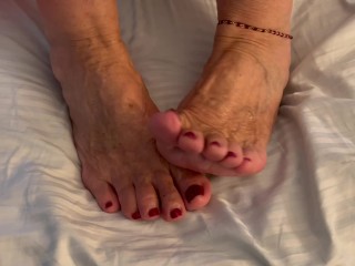 Cum On Step Aunt Gilf Milf Feet & Toes Granny Loves It