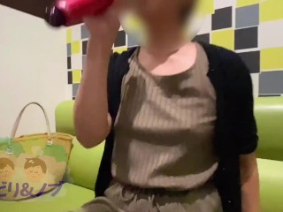 美人OLの露出カラオケ