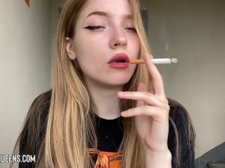 Smoking Fetish Girl 11