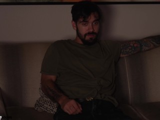 Boyfriend gets rewarded for doing the chores