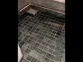 Les agrada la idea chicas que me ven. ¿Que me las coja en un spa de hotelito?😈🤭🍑🍒 Coméntame si t