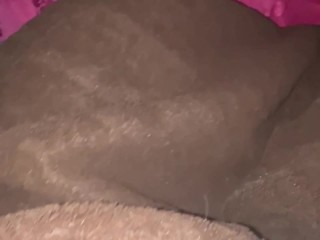 wakes up horny with wet pussy, wanting to masturbate💦