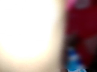 chica arriba llega al orgasmo