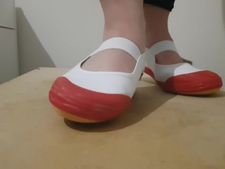 Cock Crush & Cum with UWABAKI Japanese Shoes