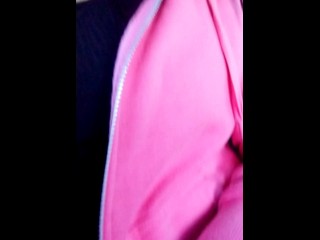 Mostrei minha bucetinha gostosa para o Uber, ele ficou louco para colocar a mão na minha bucetinha