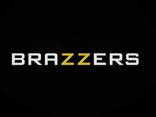 VR MILF DTF - Lacey Bender, Summer Col / Brazzers