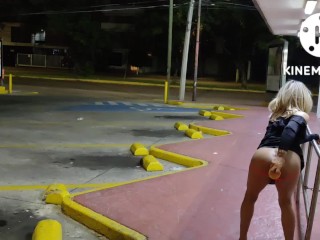 Exhibitionist sissy dildoing her ass in a supermarket public parking lot while a stranger observes