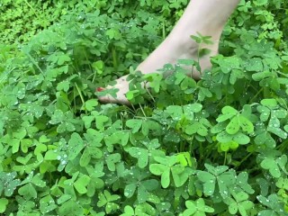 FEET FETISH GRASS NATURE