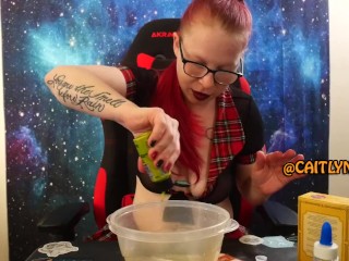 Caitlyn Makes Homemade Slime - Halloween