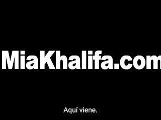 MIA KHALIFA - Estrella Porno Arabe Enseña El Virgen Cómo Tener Sexo Con Una Mujer