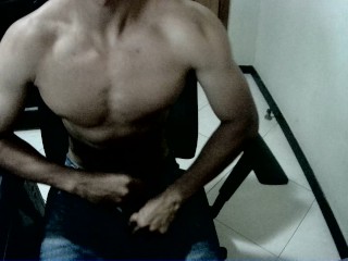 Big dick, hot mouth and shirtless piebald wants to cum.