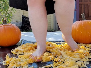 Squishy Fun in Pumpkin Guts!