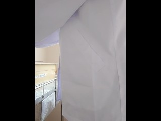 クリニック内  白衣　黒ブラ透け　ブラチラ
