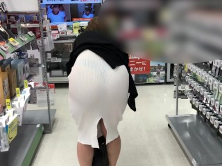 『個人撮影』巨乳熟女にピタッと白ワンピでノーブラ散歩＆お買い物♡ポッチが。 japanese/hentai/asian/milf/step mom/big tits/日本人/熟女/巨乳/素人/潮吹き