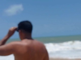 Fodendo a Loirinha na beira do mar